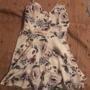 Selling a cute mini floral dress from Fashion nova